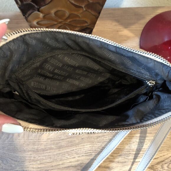 Steve Madden Cream Crossbody Bag - Picture 10 of 13